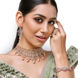 the Exquisite World of Women’s Necklace Sets by Malani Jewelers