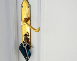Unlock the Solution: How to Handle a Stuck Key Crisis with Ease- London Locksmith 24H