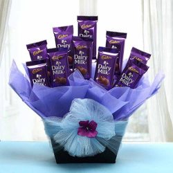 Send Chocolates For Him Online With Midnight Delivery By OyeGifts