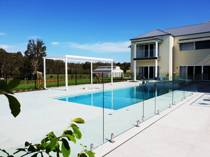 Frameless Glass Pool Fencing Sydney: Enhance Your Pool’s Elegance