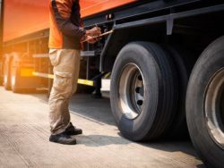 3 Reasons to Enroll in AVAAL’s Trucking Safety & Compliance Training Course