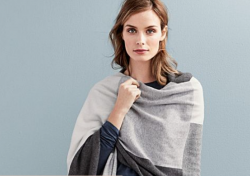 Warmth and Style Combined: Must-Have Cashmere Wraps for the Modern Woman