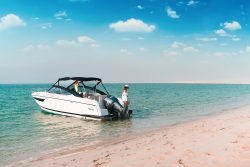 Dubai’s Hidden Gems: Exploring Secluded Beaches by Yacht