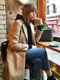 Elevate Your Style with a Cashmere Half-Zip: Luxurious Comfort and Versatility