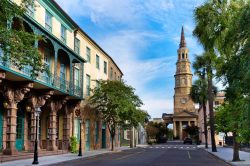Explore the Best Tours in Charleston with Old Walled City Tours