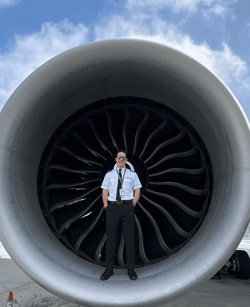 how much do commercial pilots make