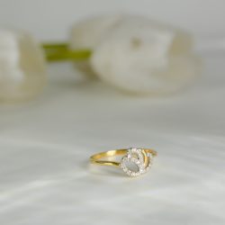Buy latest gold rings online.