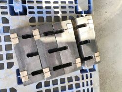 Plastic crusher blade maintenance method