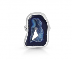 Timeless Charm: Exploring the Unique Patterns of Agate Blue Rings