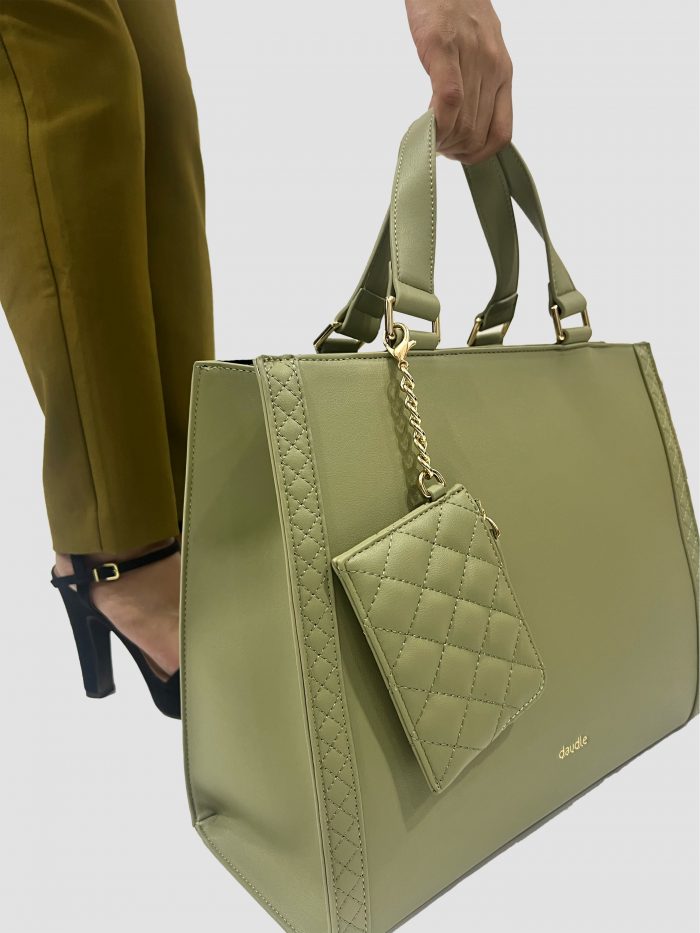 Affordable Luxury Designer Vegan Handbags | Daudle