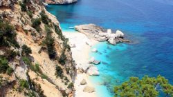 Discover the Beauty of Sailing in Sardinia