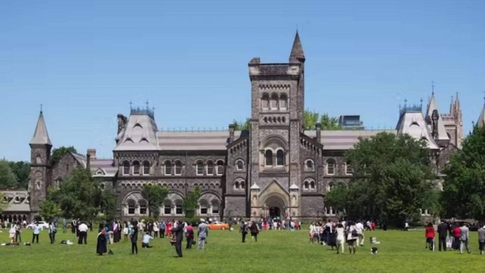 Top Canadian Universities For Bachelor’s Degrees: Making The Right Choice | Vati