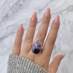 When Is the Best Time to Buy Amethyst Lace Agate Jewelry?