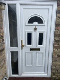 Locksmith in Dorking area ready to help