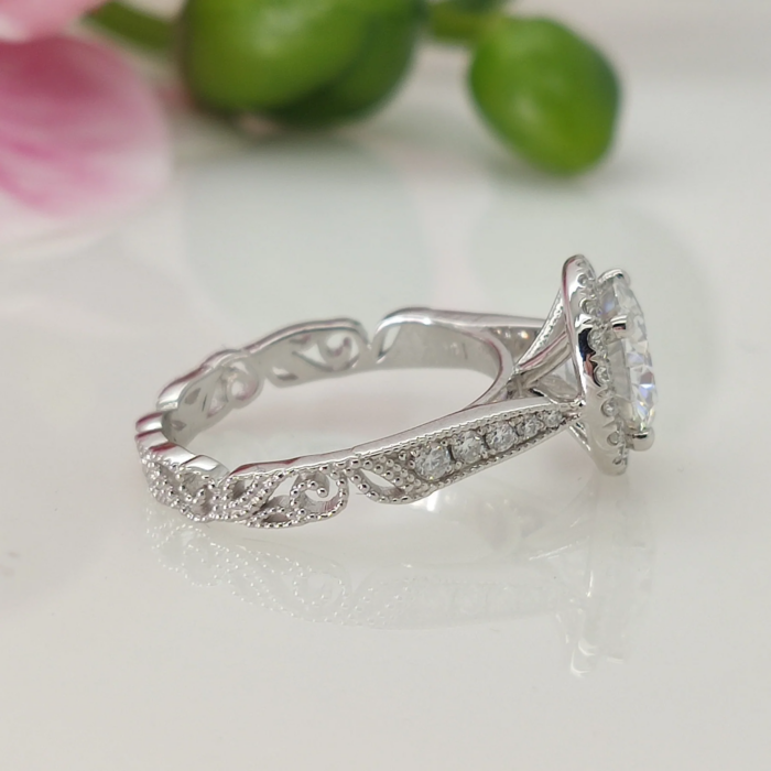Moissanite Rings Canada: Sparkle with Radiant Brilliance