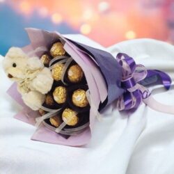 Buy Chocolate Bouquet Online By OyeGifts