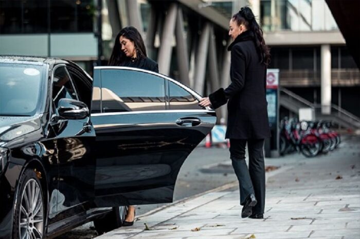 Hire Expert Pearson Airport Limo