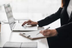 Quick Cross-Cultural Communication with Qualified Interpreters