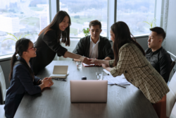 Maximize ROI with Expert-Driven Managed BI Services