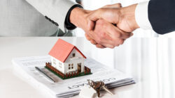 Tips to Choose the Right Real Estate Agent Wisely