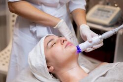 Can laser skincare treatment reduce fine lines and wrinkles?