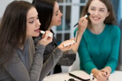 International Celebrity Makeup Academy: Shaping the Future of Beauty Professionals