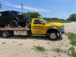 Forklift Towing Service in Des Moines Iowa | P&M Towing Company