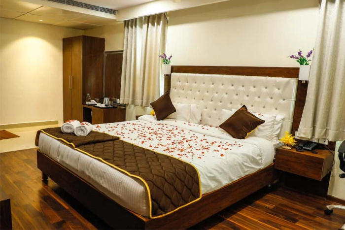 Hotels near Kanaka Durga Temple Vijayawada | Hotel RN Grand