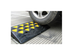 Custom Heavy Black Rubber Kerb Ramps