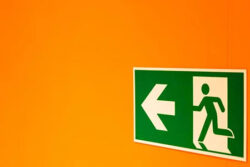 Guide Your Guests with Ease: Custom Directional Signs in Tampa for Flawless Events