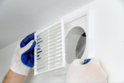 How to Change Your HVAC Filter to Extend Duct Cleanliness