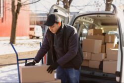 Choosing a White Glove Moving Company That Understands Quality