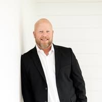 🌟 Experience Excellence with RE/MAX Elite