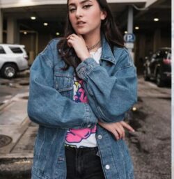 Streetwear Secrets: Mastering the Oversized T-Shirt Look