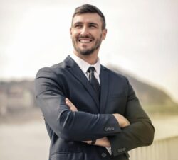 Randell Shelton Reviews: What Makes His Travel Services Stand Out