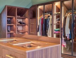 Designing the Perfect Bespoke Dressing Room – According to Experts