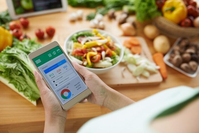Rethinking Everyday Choices with a Weight-Loss App
