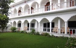 Small cafés, local meals, and peaceful evenings in Khajuraho