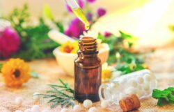 ¿Qué es la homeopatía? Descubre cómo funciona y sus beneficios